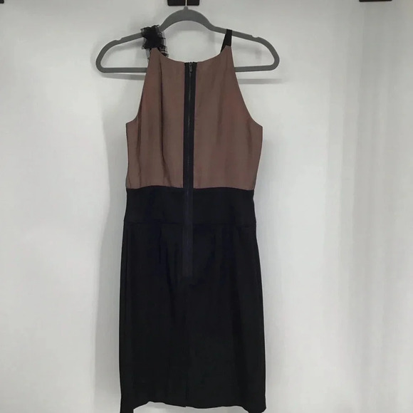 BCBGMAXAZRIA Silk Sheath Lace & Ruffle Front Cocktail Party Dress NWT Size 4 - Picture 3 of 11